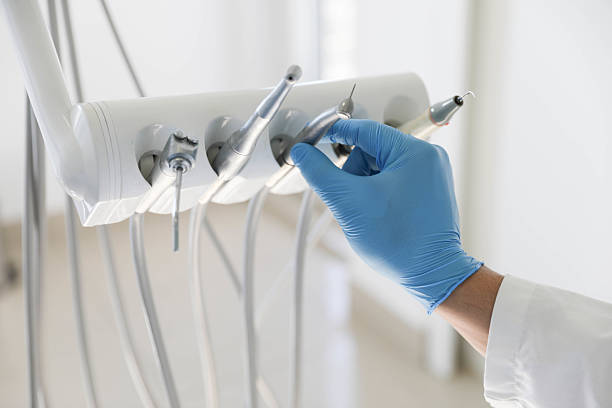 Professional Emergency Dentist technician working in Indian Wells, CA